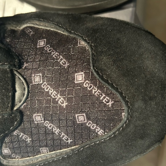 New balance M5740GTP Gore-Tex size 11 - Picture 10 of 11